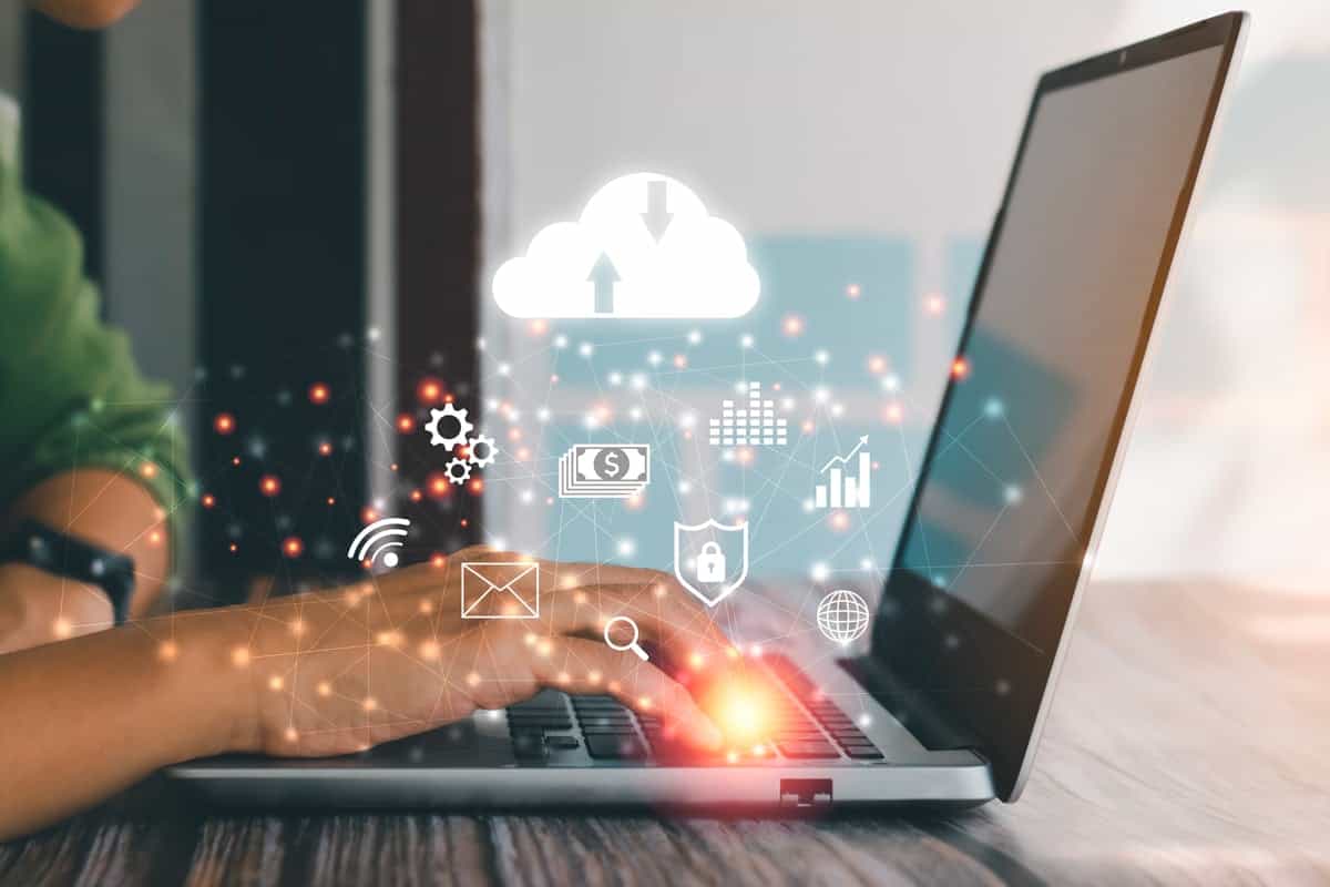 6-de-cada-10-empresas-ya-utiliza-o-esta-probando-la-nube-hibrida (1)