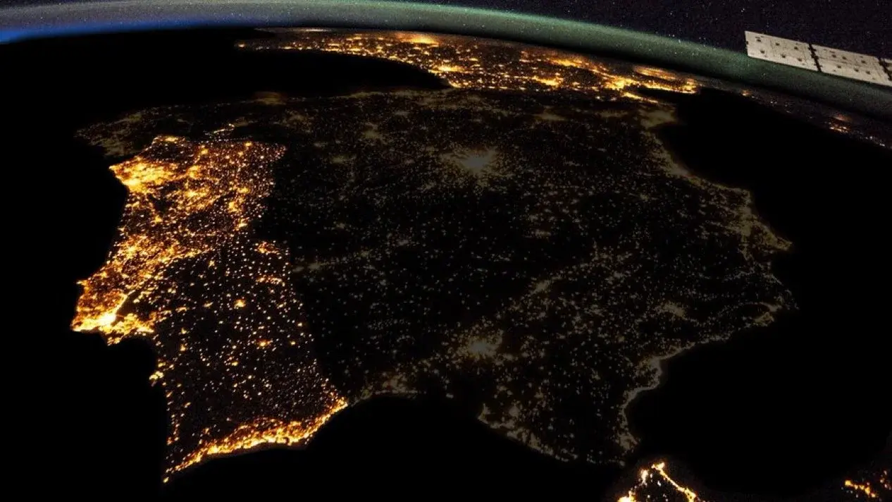 Apagón Masivo en Europa: Sospechan Ciberataque en España y Francia